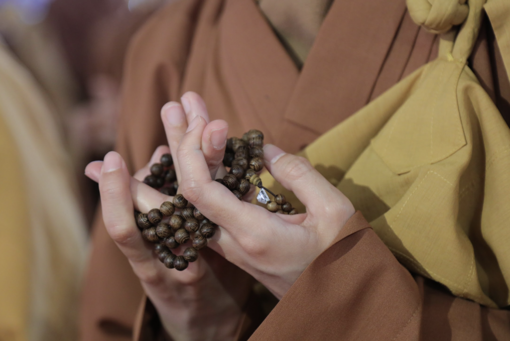 恭敬的內涵，及其質量次第為何？ – 大慈恩譯經基金會